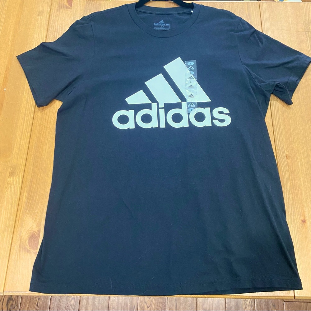 Adidas logo Graphic Tee, Size L NWT